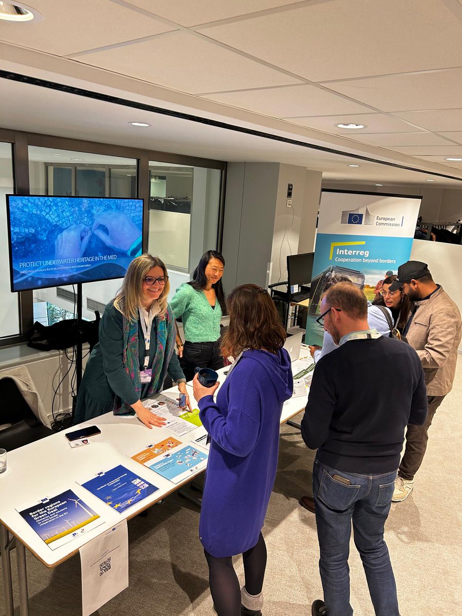 AEIDL's tweet photo. 📢Colleagues @AnaNavaTazo and Ana Fdez are representing #CommunitiesforClimate at the @EUinmyregion stand in the Climate Action Village during the #EUClimatePact Flagship Event #TogetherForAction
Come and see how @AEIDL contributes to inclusive & innovative #EUClimateAction!🌱💡 https://t.co/Ckmojg9QGk