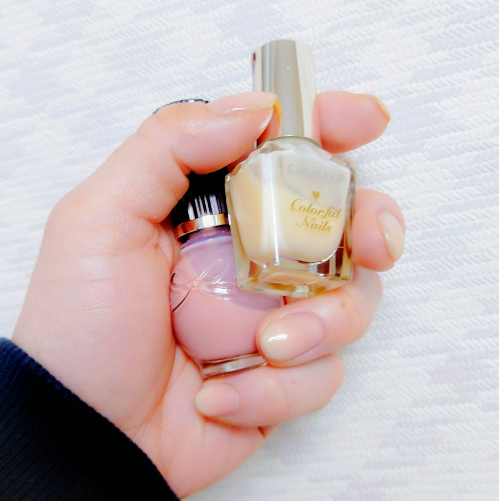 ete1315's tweet photo. さいきん、ずっとこれ
職場でもだいじょうぶ

もう1週間塗り直してない

#セルフネイル https://t.co/rpr8aiiYZZ