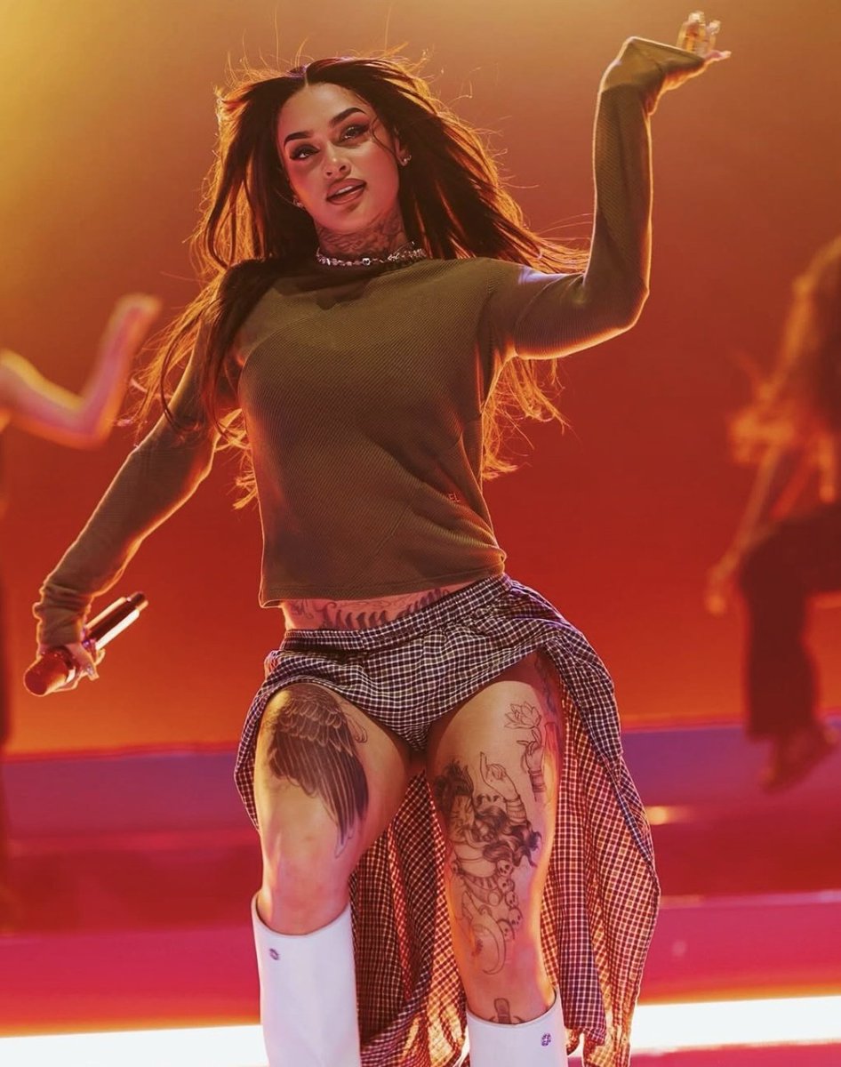 𝕮𝖍𝖗𝖎𝖘𝖙𝖎𝖓𝖊 tweet media