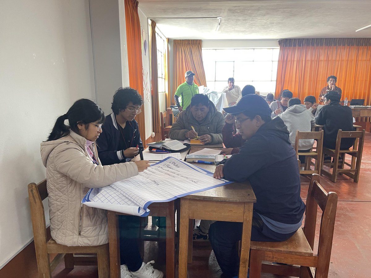sports_friends's tweet image. The rain did not deter these new coaches last week in the highlands of Peru! #sportsMINISTRY #MakingDisciples