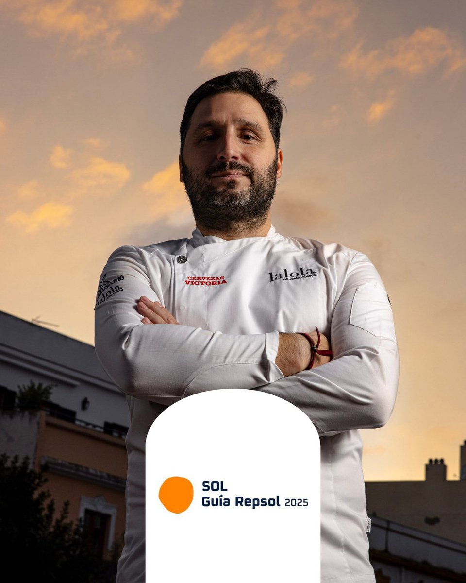 lalola_sevilla's tweet photo. ✨Infinitamente agradecidos por renovar, un año más, un 𝗦𝗢𝗟 𝗥𝗘𝗣𝗦𝗢𝗟 en la Guía Repsol 2025. ¡Un reconocimiento que nos llena de orgullo y nos impulsa a seguir brillando! ☀️🍽️

#SolRepsol  #Guíarepsol2025 #Lalola https://t.co/ipRIgy94Kw