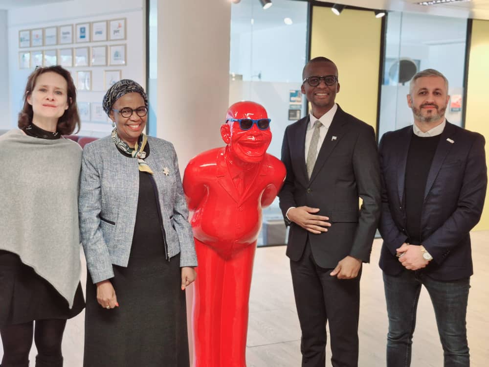 Botswana Embassy in Brussels (@embassybwtobr) on Twitter photo ๐ฃ๐ง๐ผ๐ฑ๐ฅ๐ฃ๏ธ๐ค๐ฐ๐ฑ๐บ๐ผ Today, the Vice President of Botswana and his delegation engaged in high-level discussions in Luxembourg, meeting with the President of the Luxembourg Intergenerational Sovereign Wealth Fund (FSIL) & the Luxembourg House of Financial Technology (LHoFT) ๐ฃ๐ง๐ผ๐ฑ๐ฅ๐ฃ๏ธ๐ค๐ฐ๐ฑ๐บ๐ผ Today, the Vice President of Botswana and his delegation engaged in high-level discussions in Luxembourg, meeting with the President of the Luxembourg Intergenerational Sovereign Wealth Fund (FSIL) & the Luxembourg House of Financial Technology (LHoFT)