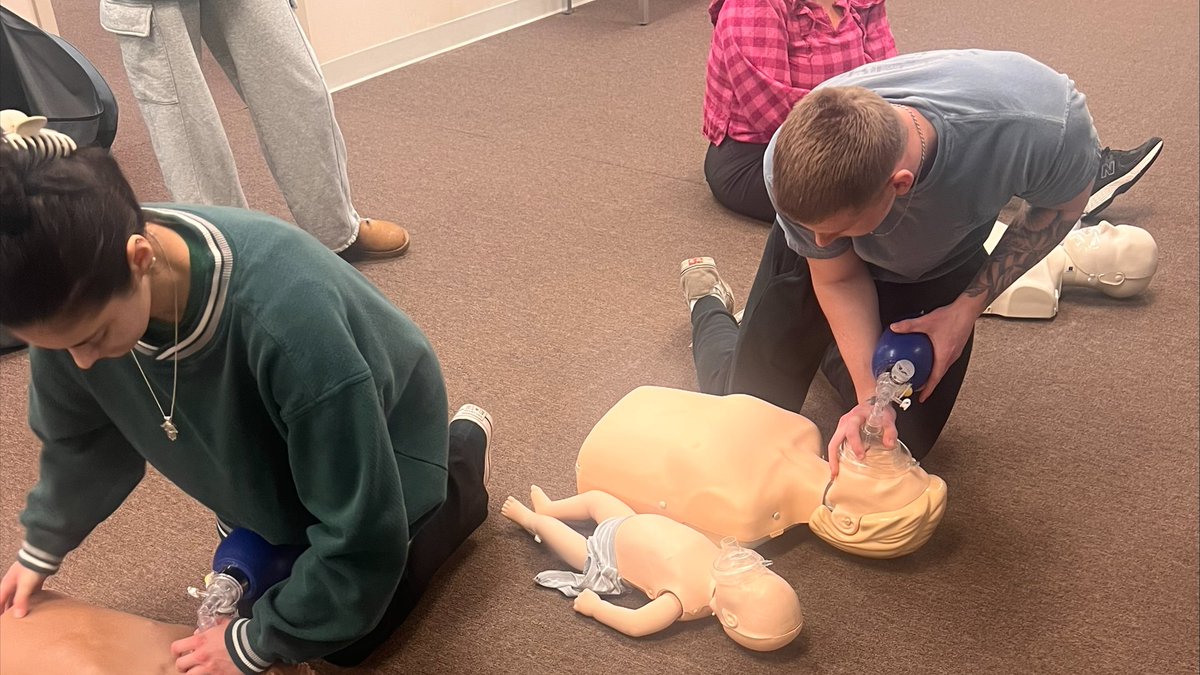DelawareSkills's tweet photo. Future CNA's in ACTION- gaining the skills and confidence to save lives when it matters most! #DSCWORKS #UNLOCKYOURFUTURE #MAKEITHAPPEN #ADULTEDWORKS #NCCVTWORKS https://t.co/TtmwL9TeRX