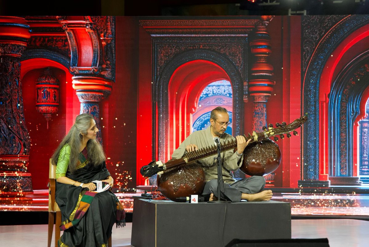Mahindra_Auto's tweet photo. Thought leaders, disruptors, social transformers, and guardians of our cultural heritage—the #DriversofChange finale brought together a pantheon of changemakers who are propelling India to the forefront with their efforts, shaping it into a #SwarnimBharat.
#MahindraAuto #DriversOfChange #SwarnimBharat #AutoToday #XUV700 #VikasAurVirasat