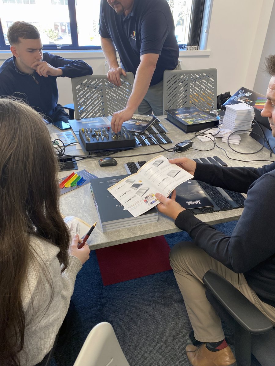 pss_flooring's tweet image. 📝 Team training at @pss_flooring 
✨Thank you for visiting @GenesisAPS

#teamplanners #genesisglobalsystems #development #traininganddevelopment #knowledgesharing #training