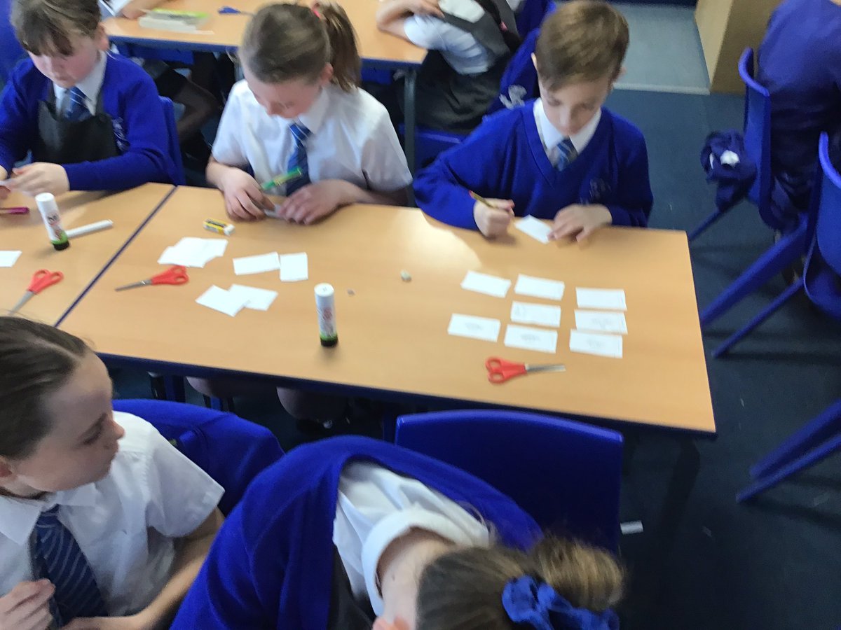 muchwooltony5's tweet image. This afternoon Class 11 have started their topic of Stop Motion in computing. We are starting with making basic animations using paper and pencil, creating flip books. #muchwooltoncomputing @muchwooltonsch