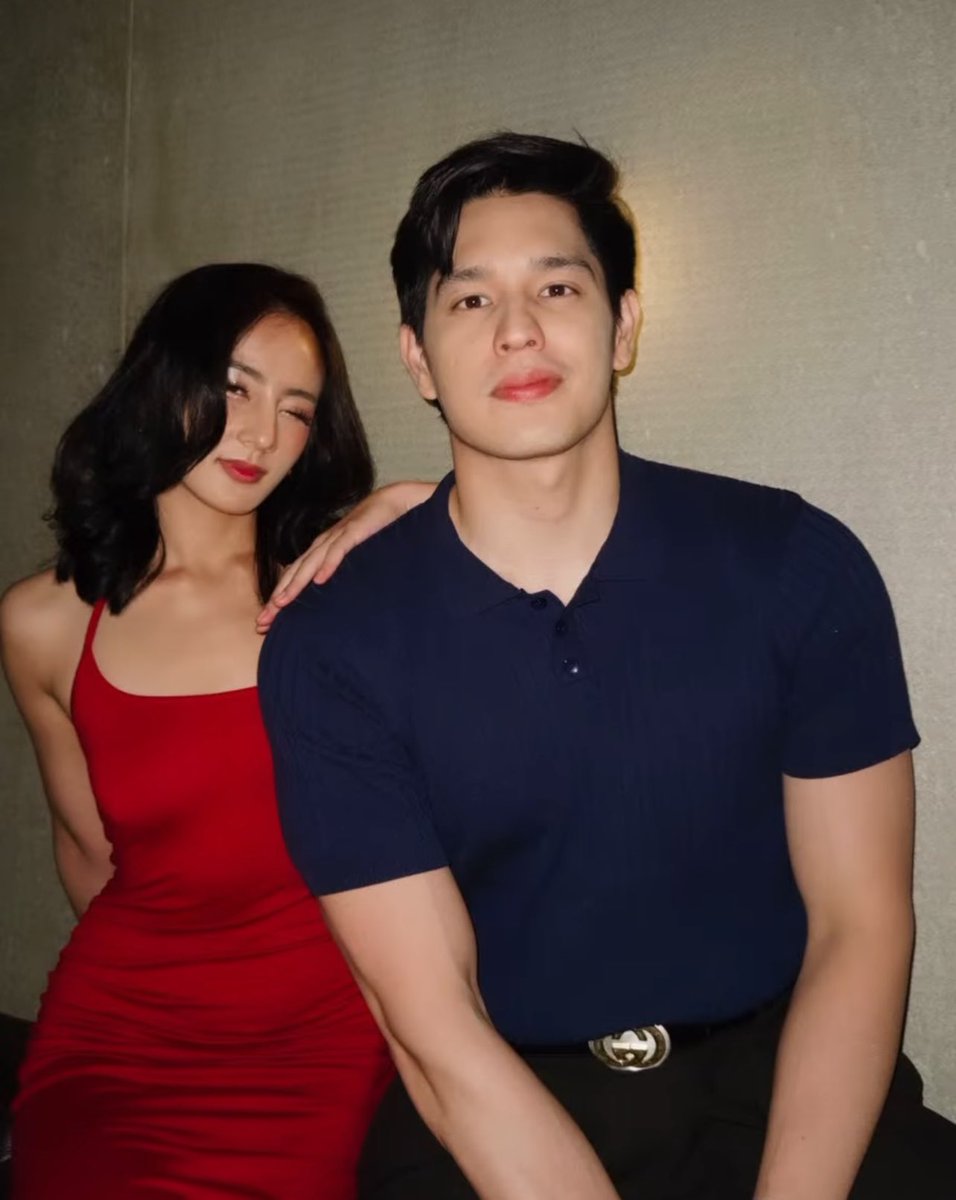 amoraluvrr's tweet photo. ITS GETTING HOT IN HEREEEE 

#HyGab | #ChasingInTheWild 
#HyacinthCallado | #GabLagman https://t.co/SgoyB70iuQ