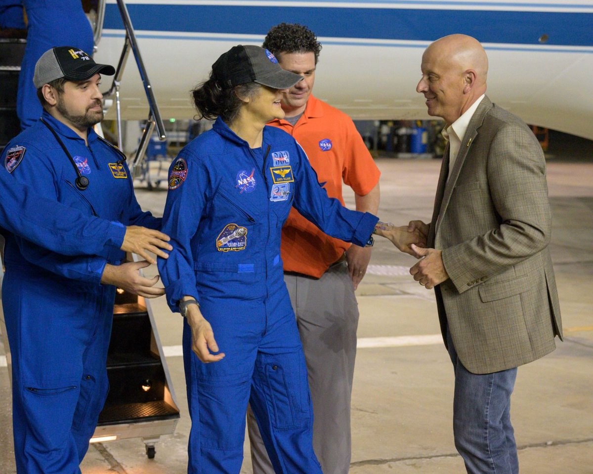 Alan_k_karim's tweet photo. Capsule carrying two NASA astronauts who were stranded in space for 9 months has returned to Earth after a 17-hour journey.
#Crew9 #NASA #RDN #SpaseX https://t.co/UzQmmxu1ZH