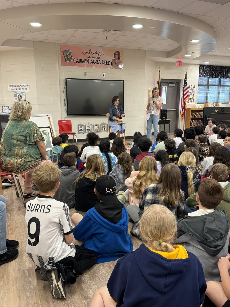 IndianKnollES's tweet photo. What an honor to host award winning author Carmen Deedy to IKES @CherokeeSchools 🥳🙌 Thanks- @librarylew https://t.co/yfqvCjDDjb