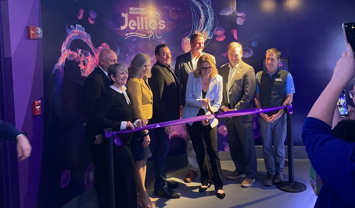 Last night, Mayor Tom Guidugli Jr., joined other leaders at the grand opening celebration for the new Jellies exhibit at the Newport Aquarium. Don’t miss your chance to see one of the most in-depth Jelly Fish exhibits in the United States at the Newport Aquarium!