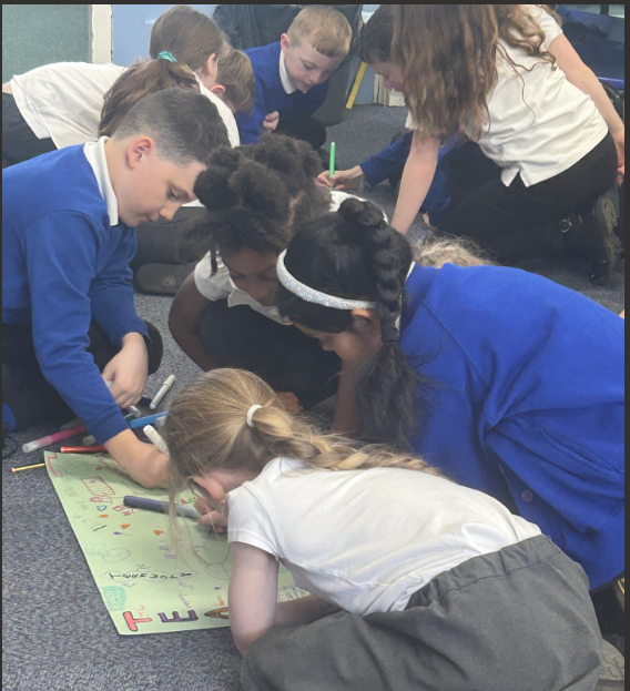 latimerprimary's tweet photo. Today we have been reminiscing about our fabulous Beaumanor trip. In PSHE, we have thought about personal achievements with our learning behaviours such as perseverance, resilience and collaboration. We have such a supportive bunch of year 3s! #TeamWork #LatimerPSHE #3JK #3PS https://t.co/pgCbFvRfvT