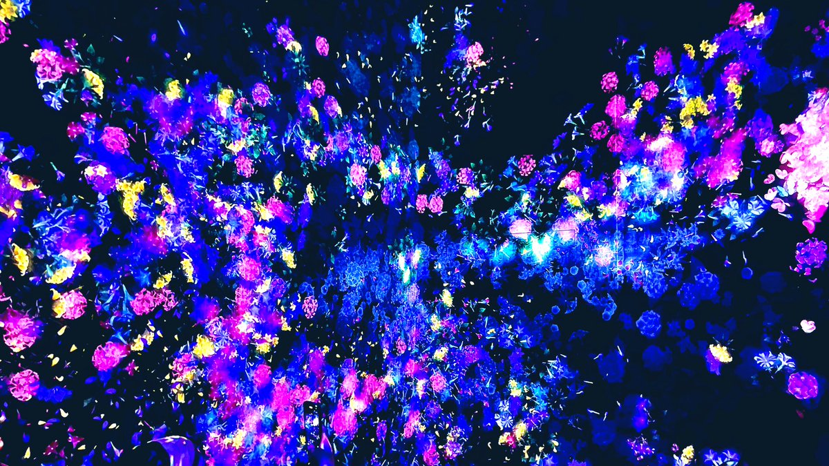 natsu_resfeber's tweet photo. Parallel Universe
 #チームラボボーダーレス 
 #tl_Borderless
 #チームラボ 
 #麻布台ヒルズ
 #写真好きな人と繋がりたい https://t.co/7BOmKd5qoV