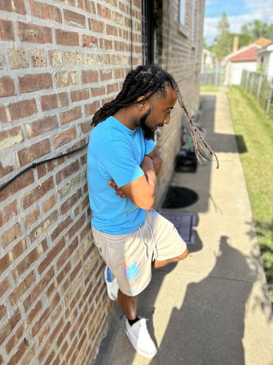 Trayrasta69's tweet photo. blue water pearl 🪼🐳🦋 https://t.co/niBl7qwrkc