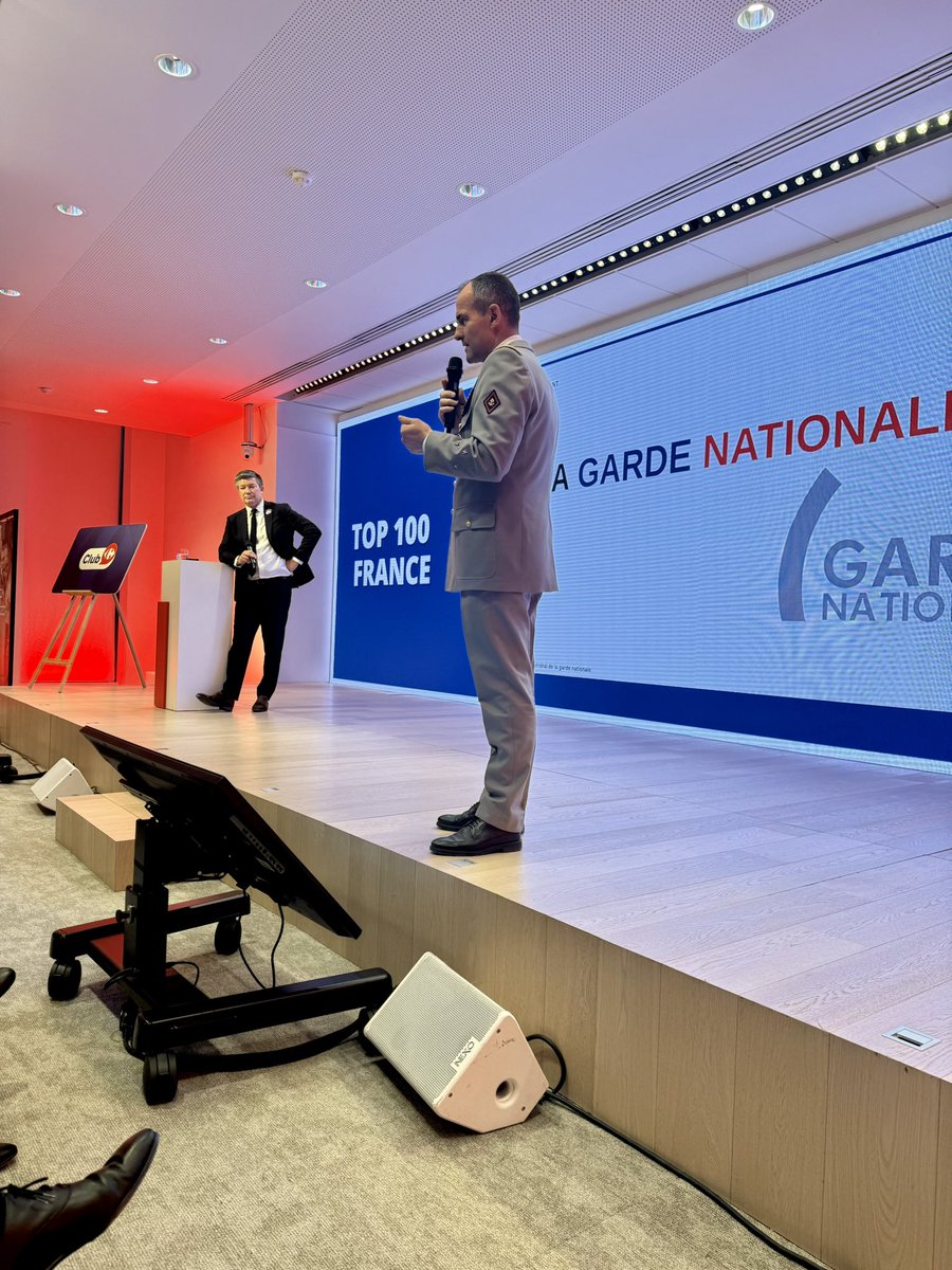 Macri David (@davidmacrifnspf) on Twitter photo Un engagement qui fait la différence ! 🇫🇷✨
Ce matin, avec <a href="/a_depalmas/">Alexandre de Palmas</a> , nous avons accueilli le générale François-Xavier Poisbeau de la <a href="/GardeNatFR/">Garde nationale</a> au siège de <a href="/CarrefourFrance/">Carrefour</a> pour un échange inspirant sur l’engagement citoyen. 💡
Un moment clé pour réaffirmer notre rôle Un engagement qui fait la différence ! 🇫🇷✨
Ce matin, avec <a href="/a_depalmas/">Alexandre de Palmas</a> , nous avons accueilli le générale François-Xavier Poisbeau de la <a href="/GardeNatFR/">Garde nationale</a> au siège de <a href="/CarrefourFrance/">Carrefour</a> pour un échange inspirant sur l’engagement citoyen. 💡
Un moment clé pour réaffirmer notre rôle