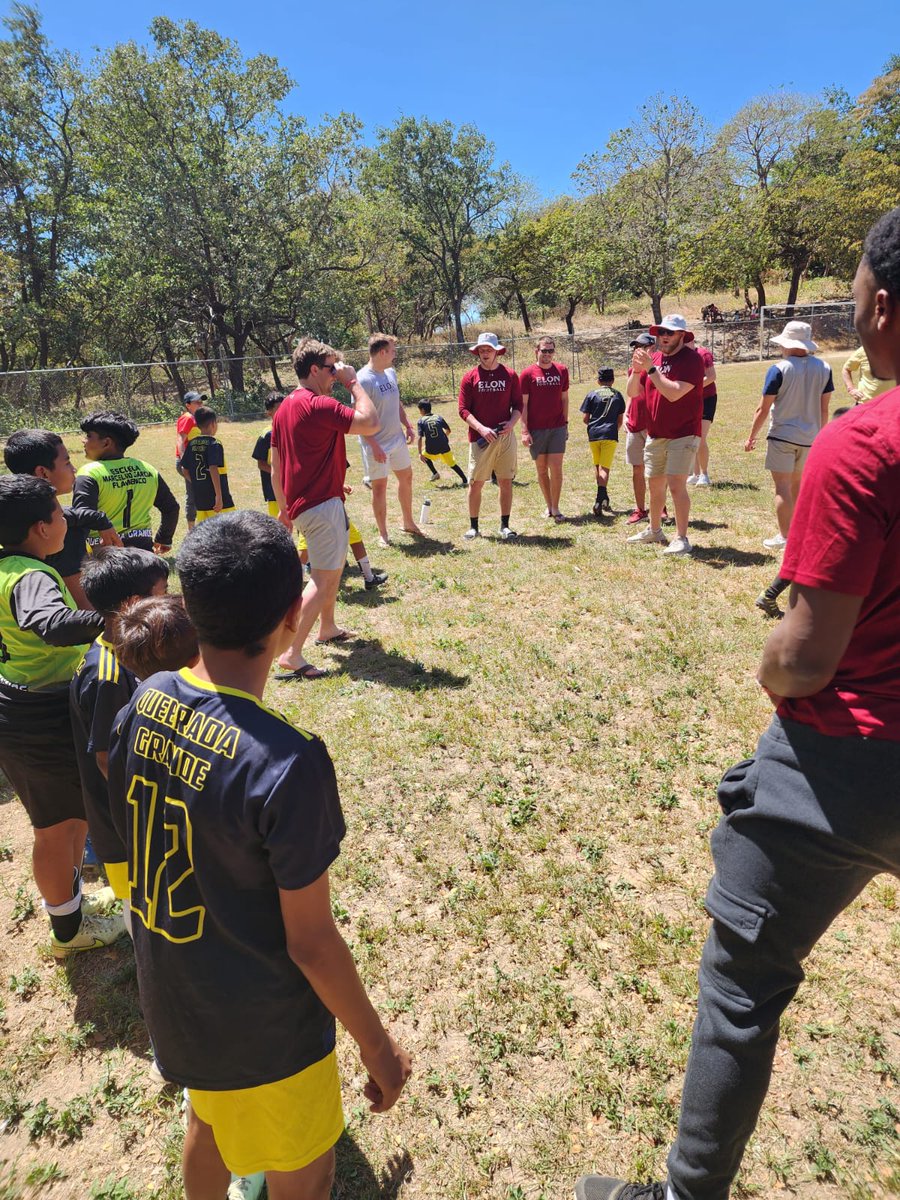 ElonFootball's tweet photo. Day four in Costa Rica began with a tubing expedition and hanging out at an elementary school! #AED #PhoenixRising

Check out the ongoing blog of our trip here: https://t.co/unRs80bVxv https://t.co/JEBHpKRLq4