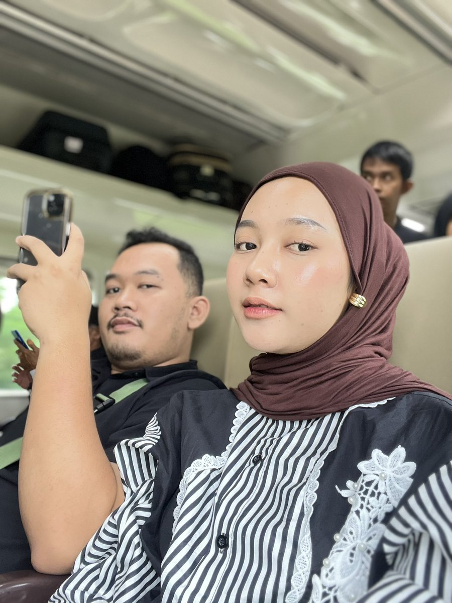 vodkahel's tweet photo. one day trip~
akhirnya ke Jogja, dan yap! cuma nurutin mauku buat makan ramen doang🤍 ilysm. https://t.co/b2ev1OJ0RT