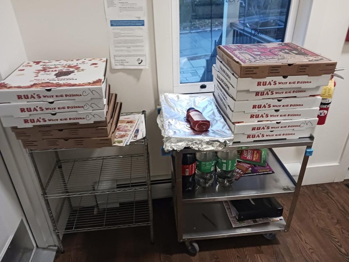 Veterans_House (@veterans_house) on Twitter photo Marina Morgado treated us to Friday Pizza Night! The pizzas came from Rua's West End Pizzaria. Thank you for the donation to our residents, Marina!
If you would like to make a donation to VTH, please contact us at 508-992-5313 or info@vetshouse.org
#vth #supportourveterans Marina Morgado treated us to Friday Pizza Night! The pizzas came from Rua's West End Pizzaria. Thank you for the donation to our residents, Marina!
If you would like to make a donation to VTH, please contact us at 508-992-5313 or info@vetshouse.org
#vth #supportourveterans
