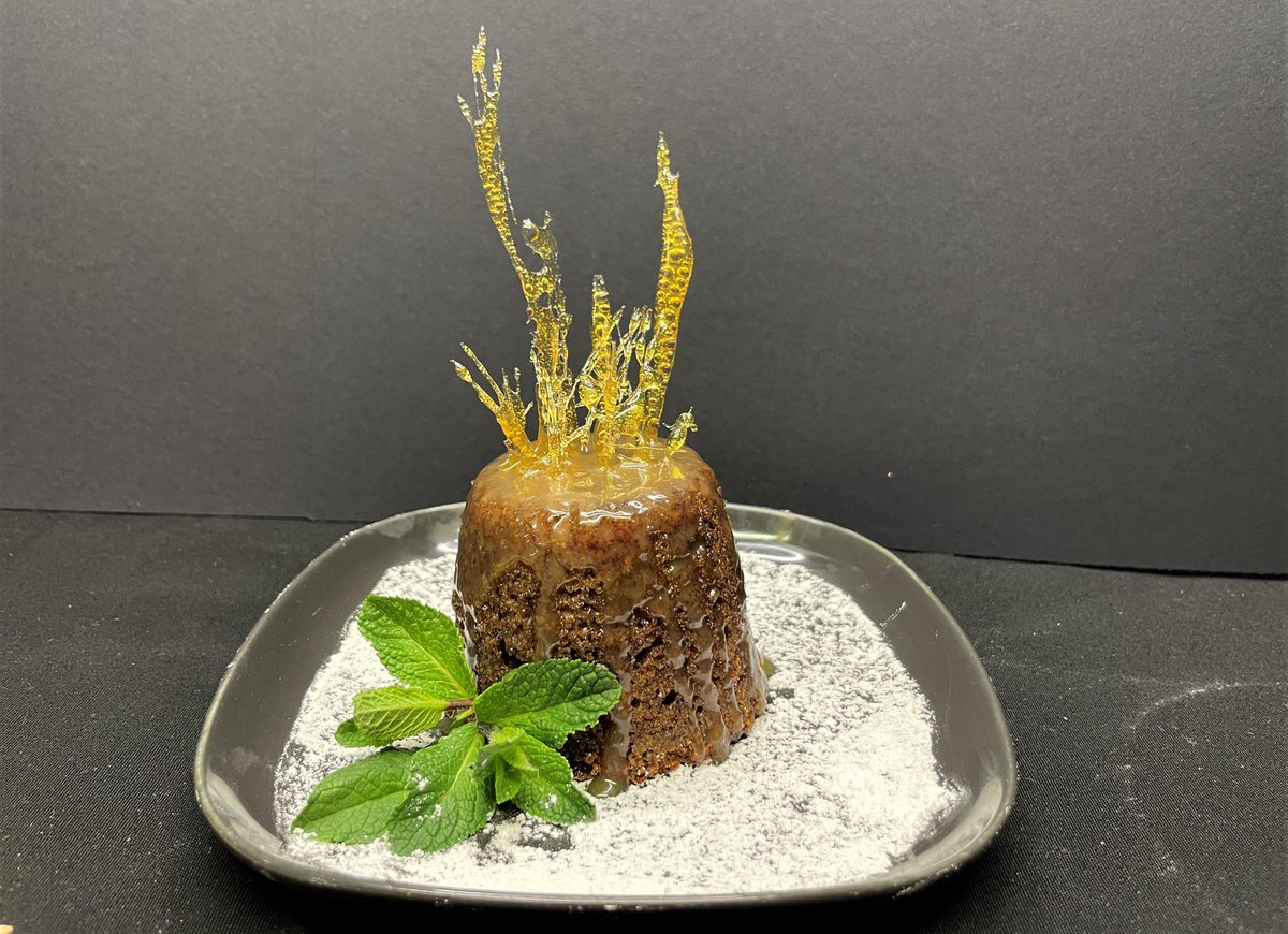 Hungry?
They say we eat with our eyes first - That's why we take food styling seriously!

Check out theses amazing creations from last years GCSE students. 

#chisandsid #dt #year11 #foodtechnology #gcsefood #food #foodstyling