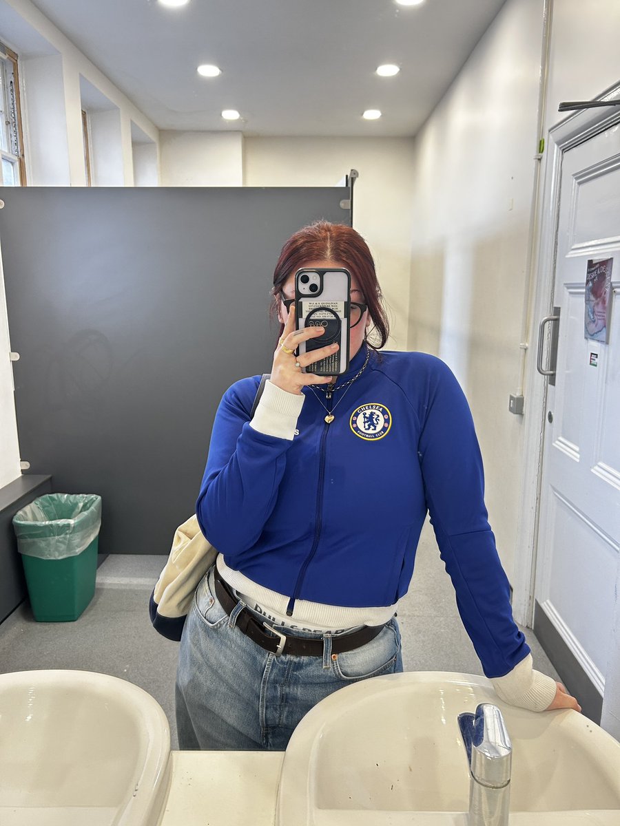 cwfcbrighty's tweet image. got a 1st in my dissertation and now it’s sunny #lightwork