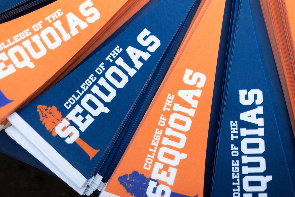 2025 Grad Fest 🎓️ TODAY March 19th Tulare Campus 9am-3pm 🎓️ March 21st Visalia Campus 9am-3pm 🎓️ Purchase Cap &amp; Gown, honors chords, &amp; celebrate your GIANT success 🌳 2025 Commencement Ceremony is on May 22nd 🎓️