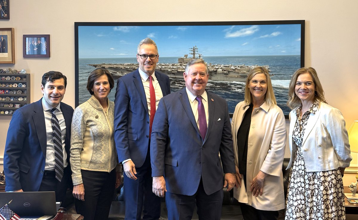 PsychedelicsRX's tweet image. Wonderful meeting with @kencalvert to talk about the promise of prescription psychedelics. We look forward to working with you to find ways to safely and effectively deliver these potentially lifesaving treatments to millions of Americans who suffer from mental health conditions.