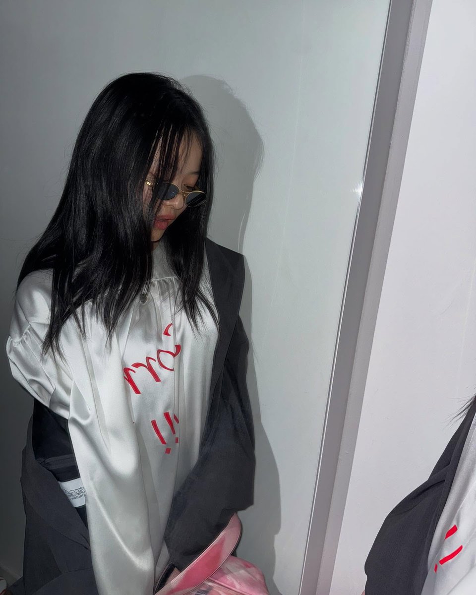 bluemoon_hn's tweet photo. 250319 njz_official 인스타 #하니 #Hanni 

i/__m s0..r.ry_| 🎀 https://t.co/heqq2ycA4P