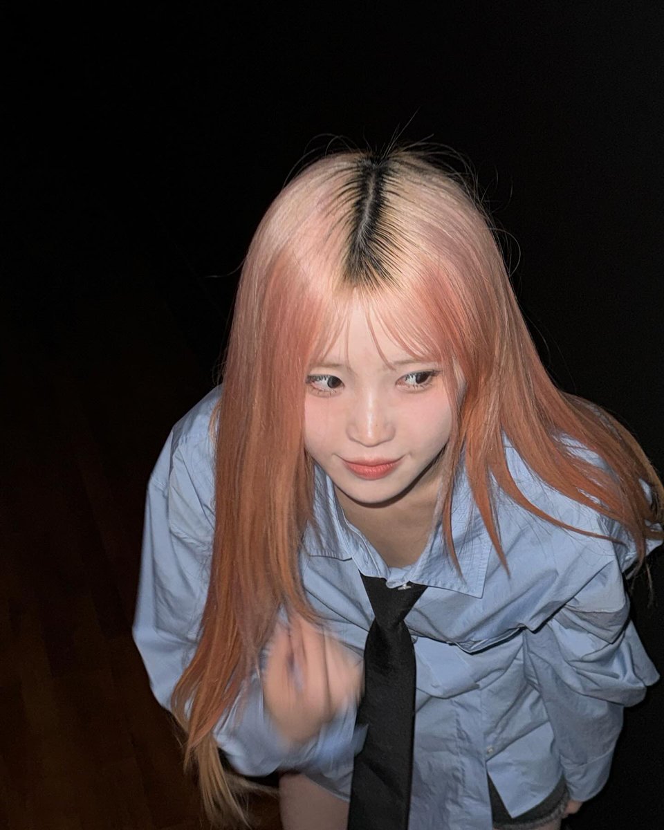 cheong_f9's tweet photo. 두분 사귀시는거죠? 하면

아, 아뇨 안 사귀는데요... 하는 애
                          안 사귄대요, 나랑? 하는 애 https://t.co/IOksIowpqA