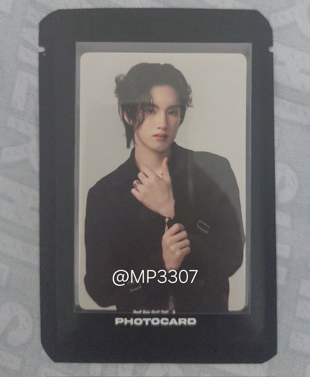 ✨️ปล่อยการ์ดเด ภูภูจับข้อมือ 💖
     {ราคา 390 รวมส่ง}♡°

✉️ DM สอบถามเพิ่มเติมได้คับ

#ตลาดนัดBUS