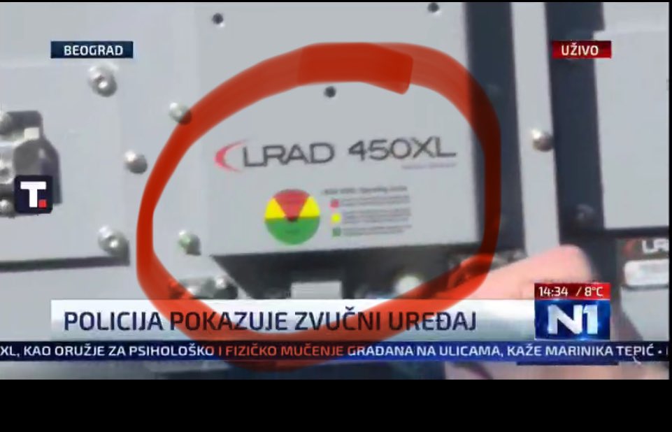 Slaba_Vajda's tweet image. Nedelja:

NEMAMO ZVUČNI TOP

Ponedeljak:

IMALI SMO ALI NIJE U VLASNIŠTVU POLICIJE

Utorak

IMAMO UREĐAJE ALI NISU LRAD UREĐAJI

Sreda: