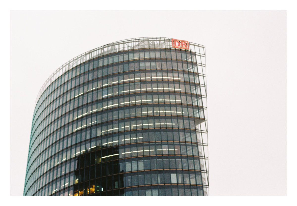 travel_w_lenses's tweet photo. 📍 Berlin, Germany
Today another photo of my walk with the analog camera at Potsdamer Platz in Berlin.
Do you want to see more of analog photography?
#travelwithlenses #berlin_de #wirberlin #berlingram #ig_berlin #berlincity #igers_of_berlin #berlinberlin #loveberlin https://t.co/5vKQ7zl3NT