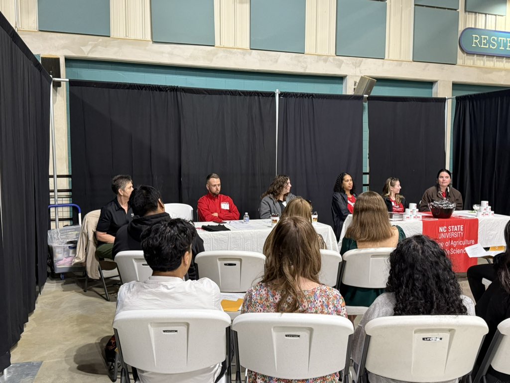 Congratulations to Duplin County Schools on their excellent career exploration event today. So well done! #NCSoutheastRegion