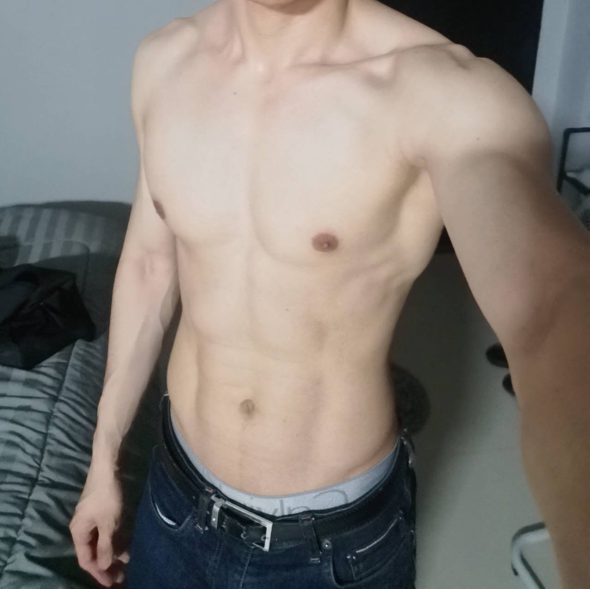 พอไม่เห็นหน้าแล้ว หล่อขึ้นมาก 🤣
#ทำไรลุง