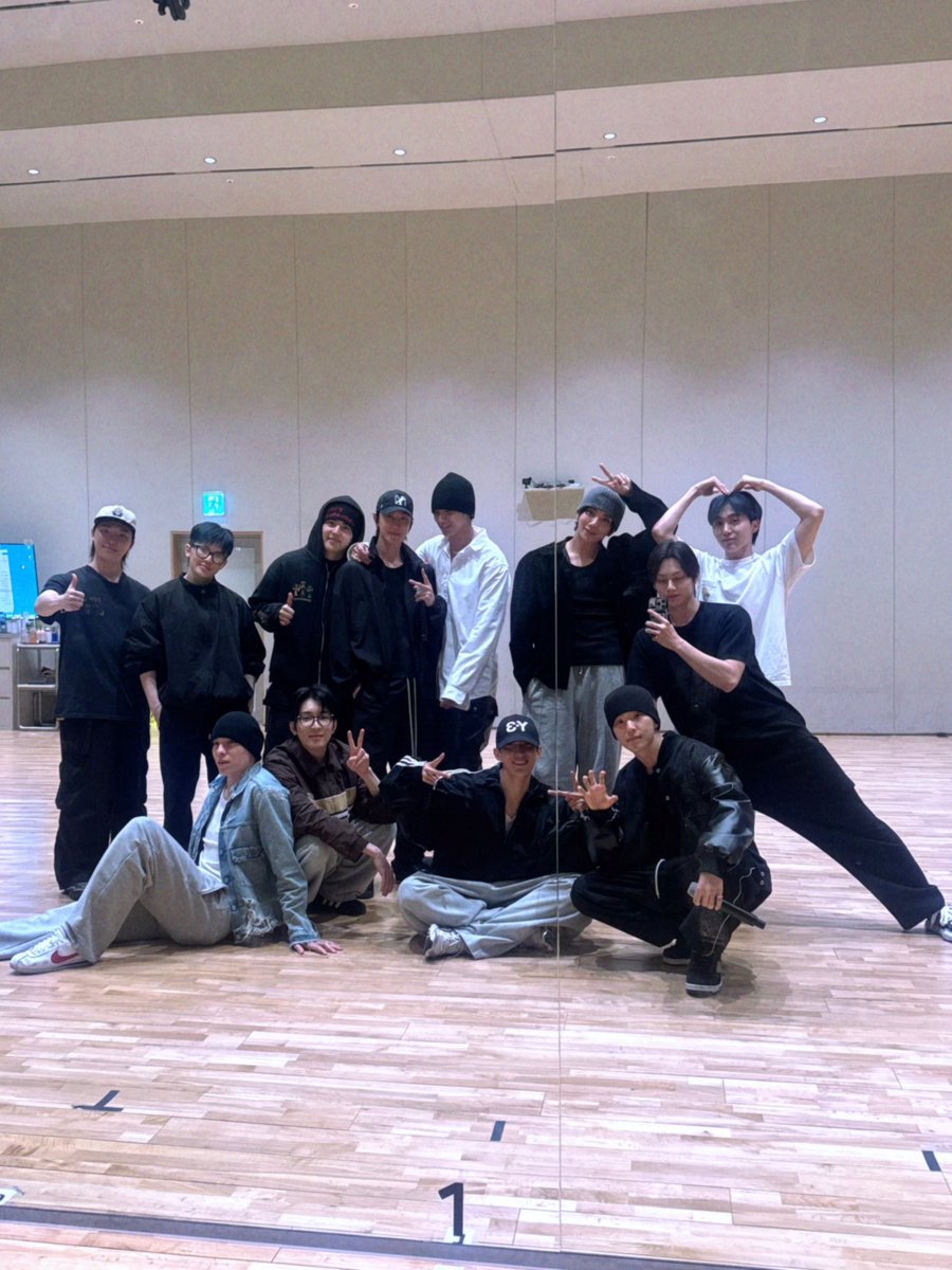 𝓚 - mention after dm tweet media