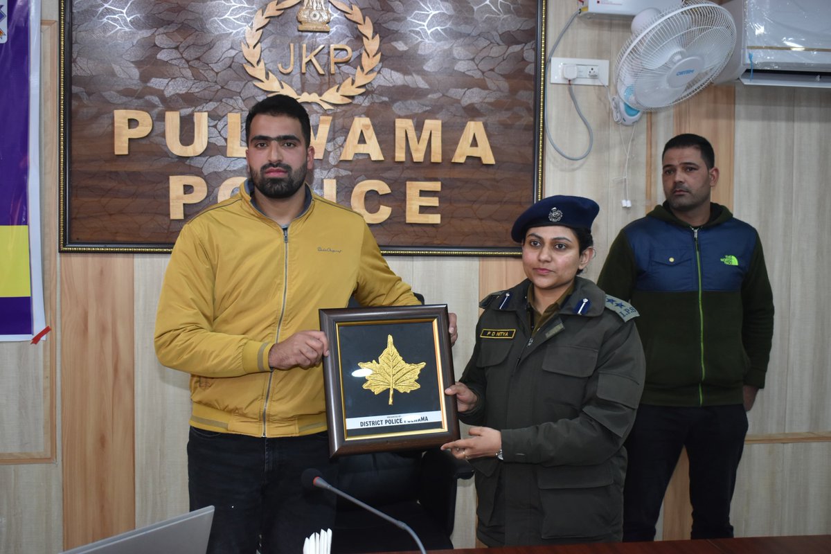 Pulwama Police tweet media