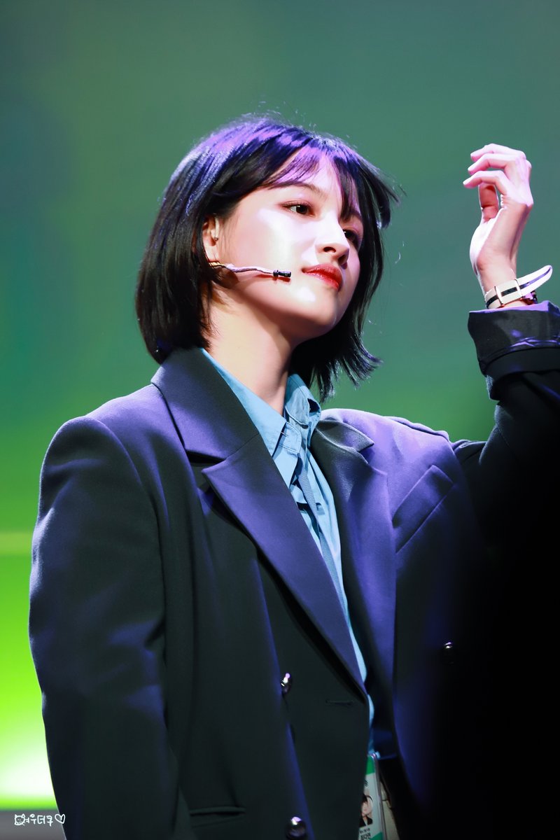 여우더쿠 tweet media