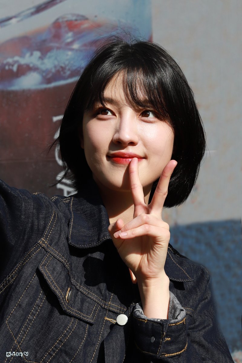 여우더쿠 tweet media