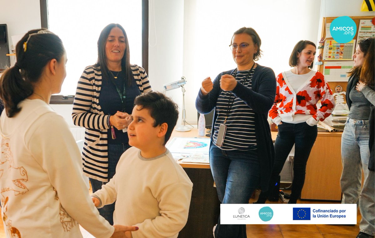 AmicosAsoc's tweet photo. 📢 #Amicos recibimos ás participantes do #Erasmus+ #Imagine dende Italia! 🌍✈️
@LuneticaCoop coñeceron as #boasprácticas en #inclusiónsocial e #ambiental 🤝💚
Visitaron CAI Amicos en Comoxo e o Centro de Educación Especial en Oleiros, explorando os proxectos de #Pekes 🌍✨ https://t.co/c5EsSmnzgB