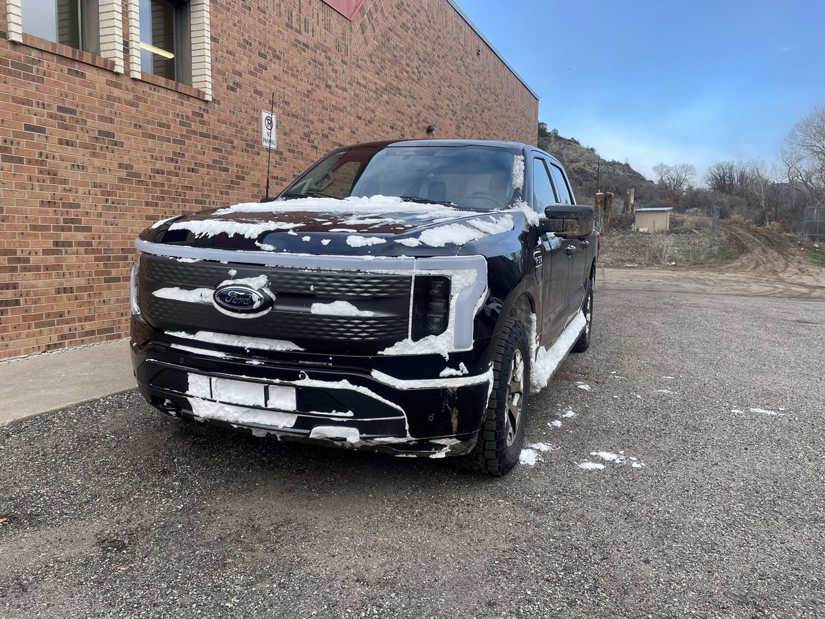 Every nook and cranny is filled with snow from this morning’s debacle 🤣 

<a href="/jimfarley98/">Jim Farley</a> this thing is a beast in the snow.