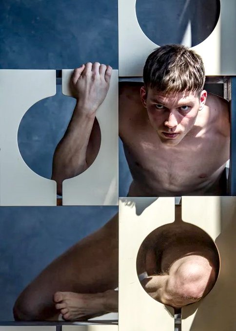 ARTISTICMAN999 tweet media