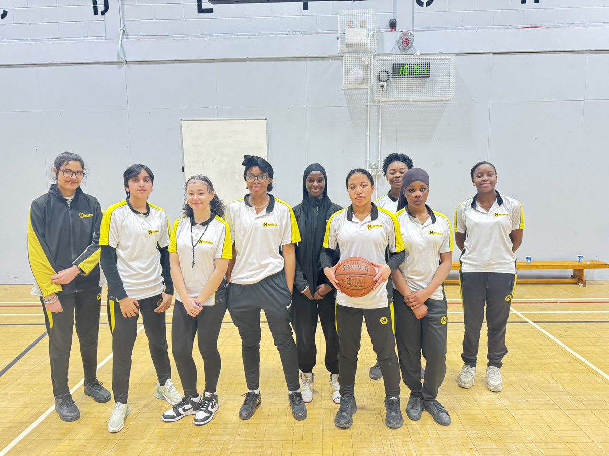 HolyheadPE's tweet photo. Fantastic success in the Aston Schools KS3 &amp; KS4 Girls Basketball League against Broadway! KS3 girls won 18-4 and KS4 won 35-2! Fantastic effort from the girls! Well done! 🏀🏆 
@KESSPB https://t.co/n3oUhKK4Z2