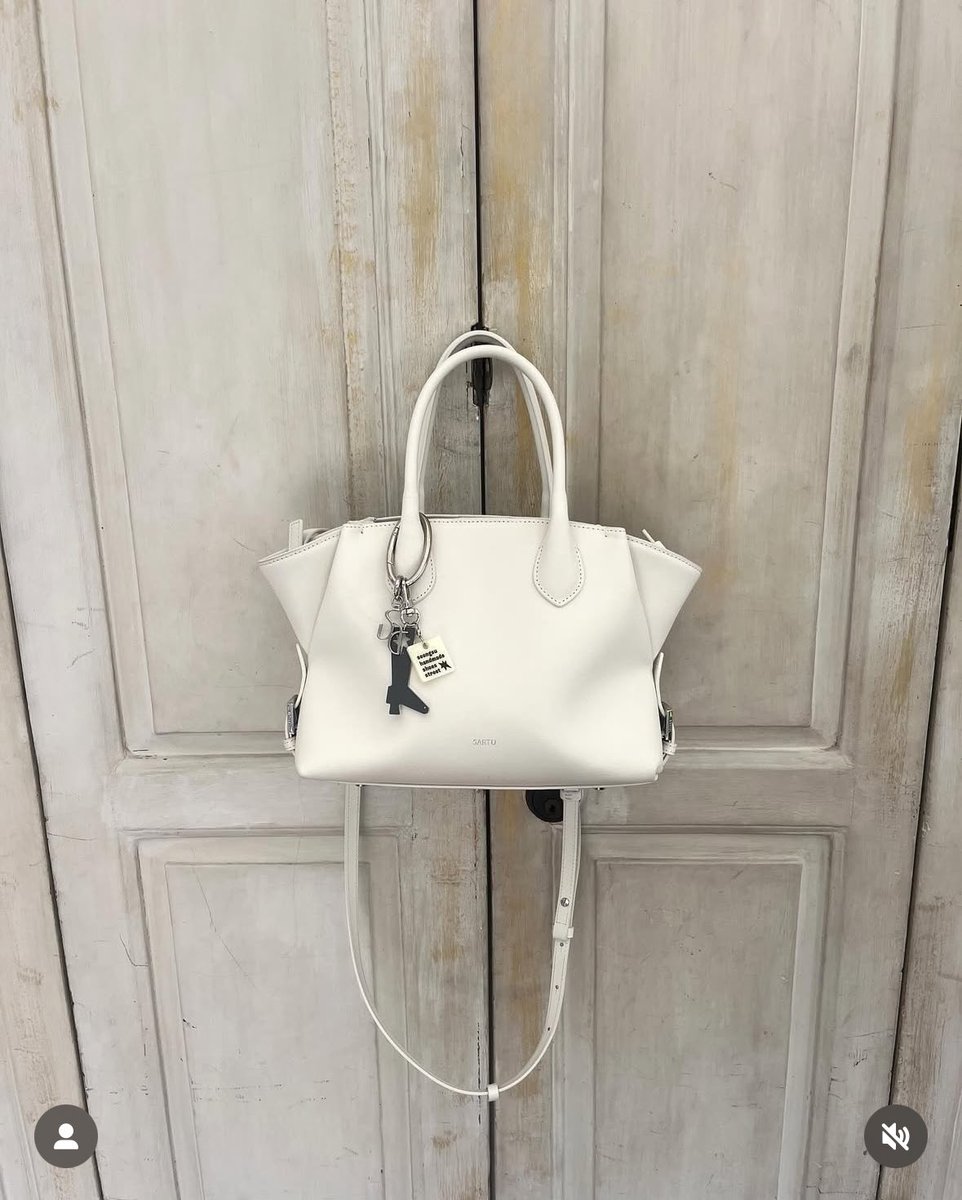 SARTUのバッグ🇰🇷で人気でね、欲しすぎて調べてたらソロ地獄の