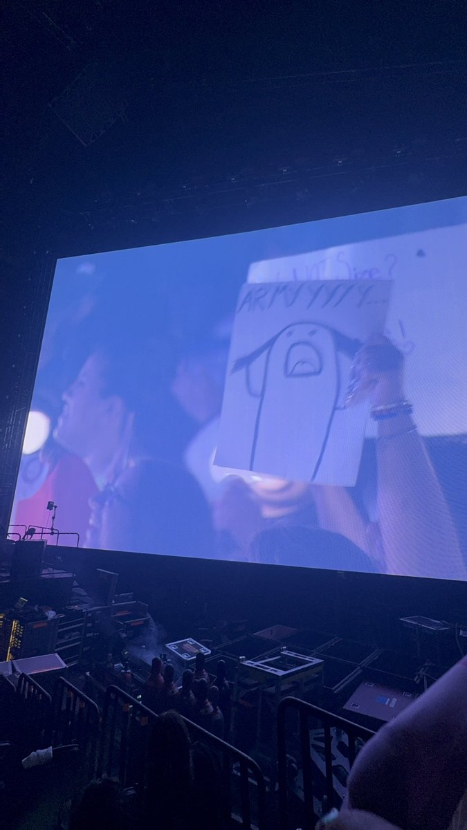 pieceofrkive's tweet photo. wHY ARE WE NOT TALKING ABOUT THIS SIGN https://t.co/Mc5Cc7dVZD