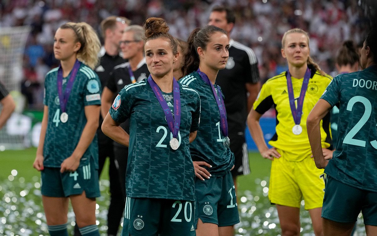 unserfussball's tweet photo. 😭 Lina #Magull met un terme à sa carrière internationale !
La milieu de terrain de 30 ans, qui joue pour l'Inter Milan depuis janvier 2024 vient d'annoncer sa retraite internationale.
Après 77 apparitions et 22 buts en équipe nationale, on ne peut dire que MERCI ! https://t.co/nbks0FuMzj