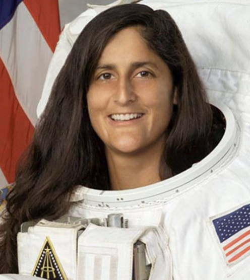 RockstarSAHEB's tweet photo. Everyone congratulating @Astro_Suni &amp; Me Too. But we must thank @elonmusk too, The Legend behind the success. https://t.co/8nCPNaVOh4
