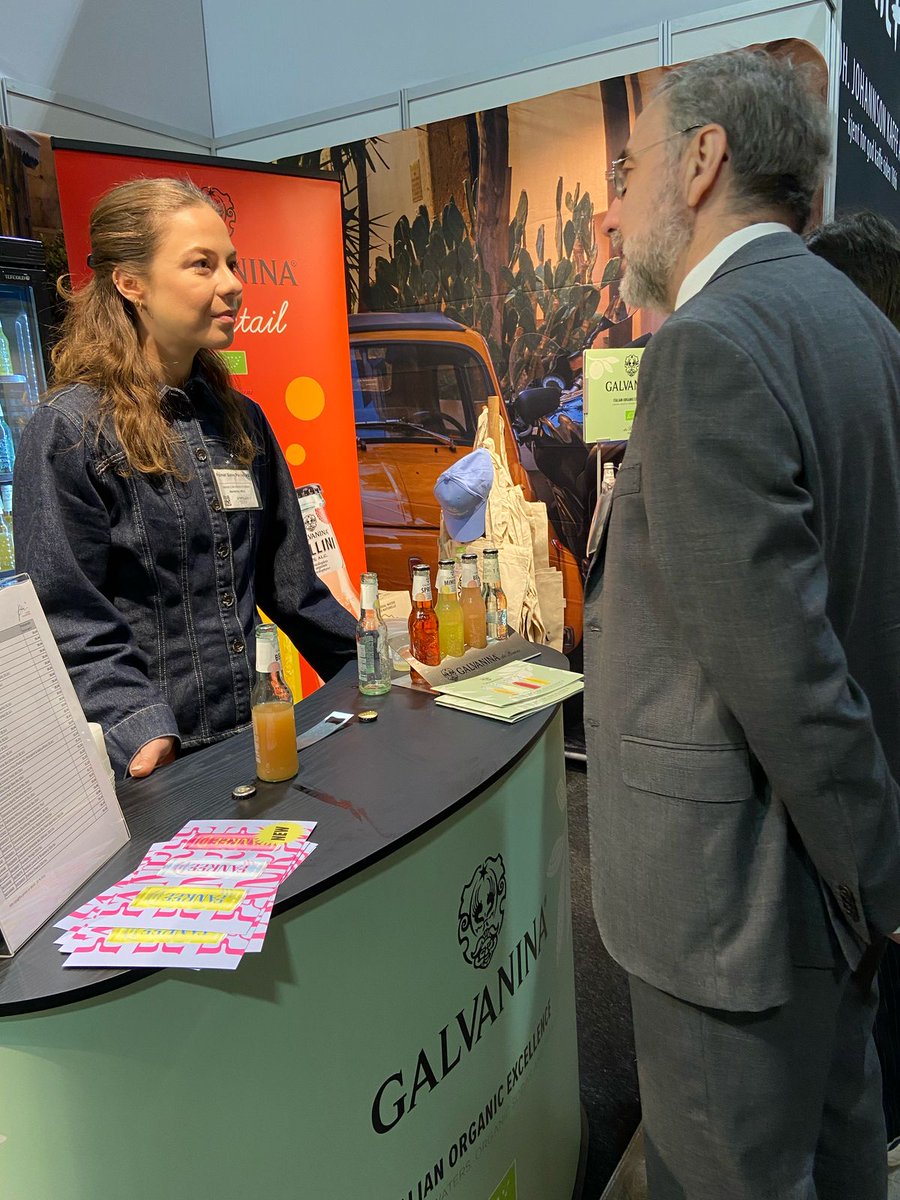 NicolettiStef63's tweet photo. A pleasant surprise was the strong Italian presence at the agri-food fair #Umami Arena 2025 in Lillestrøm: today I had the pleasure of meeting many Italian producers active in various sectors such as cured meats and cheeses (#GranTerre), coffee (#MusettiGroup), confetti (#Mucci), pasta (#Divella and #Rana), soft drinks (#Galvanina), as well as #Mapei for kitchen and restaurant coverings. There was also a good presence of professional coffee machines, with #Casadio, #Cimbali and #DeLonghi.