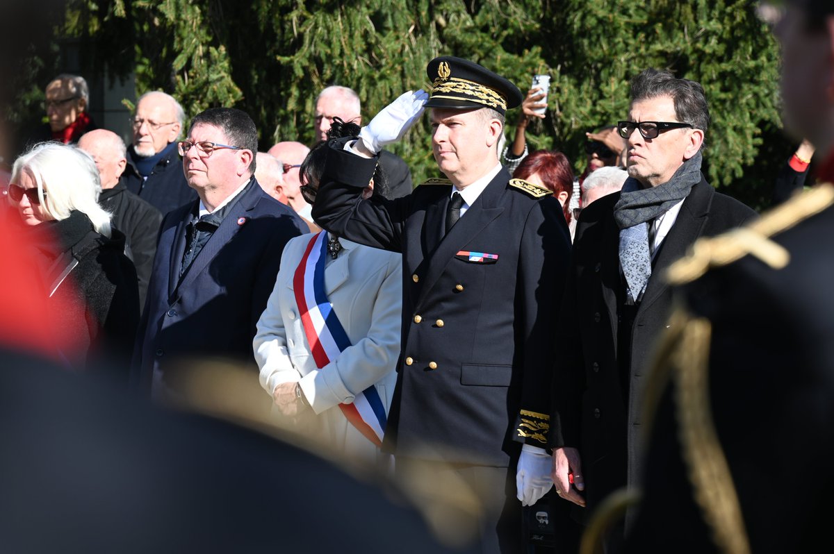 prefetrhone's tweet image. #19Mars | Journée nationale du souvenir des victimes civiles et militaires de la guerre d’Algérie et des combats du Maroc et de la Tunisie. 
Cérémonie présidée par M. Antoine GUERIN, Préfet délégué à la défense et la sécurité au parc de Parilly, en présence des autorités civiles