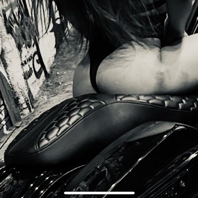 VelvetThrottle's tweet photo. #NewProfilePic #bikerchick 
#OnlyFansModel #SupportSmallCreators #NewContentAlert #ViralContent #SexyContent #LingerieModel #IrishCreators #throttle #bikerbabe https://t.co/B2ehmm6WFv