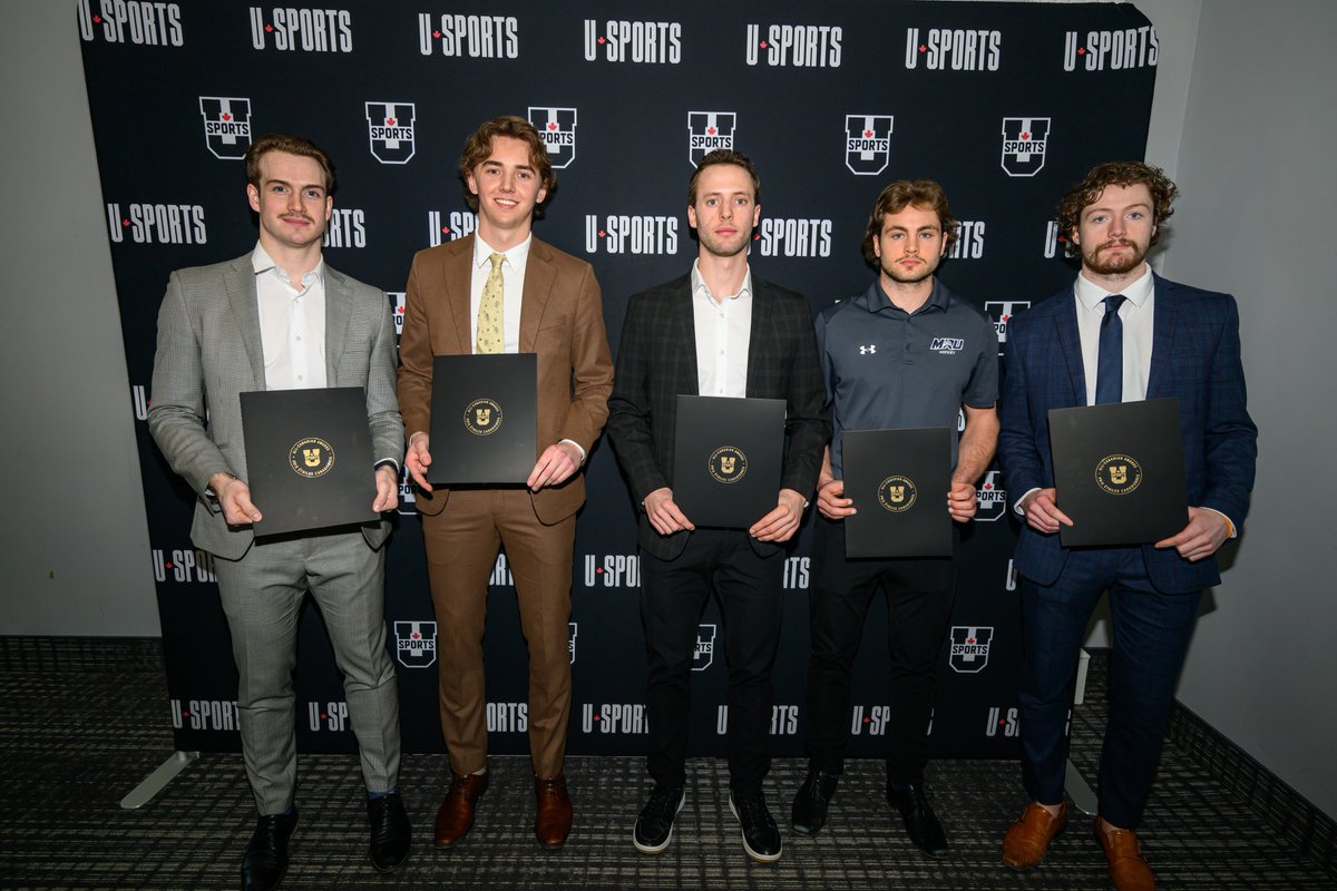 MEN'S HOCKEY MASCULIN 🏒

First Team All-Canadians/Première équipe d'étoiles canadiennes

Derek Gentile, Saint Mary's
Owen Robinson, Toronto
Sean Tschigerl, Alberta
Clay Hanus, Mount Royal
Kale McCallum, UNB
Matt Onuska, Waterloo