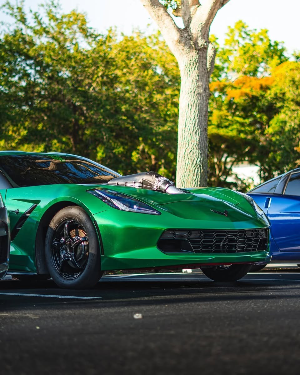 Earnhardt_Chevy's tweet photo. Absolutely stunning. #CorvetteC7
📸: @shotsbylicot // Owner: @cotorra.c7 https://t.co/dMK0Qg9JlW