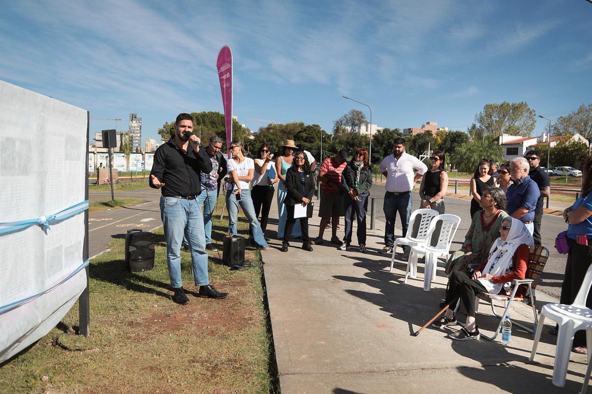 En Neuquén ya arrancó la agenda por la Memoria, la Verdad y la Justicia. 

Hoy, la <a href="/munineuquen/">Neuquén Capital</a> incorporó al circuito Identidad Neuquén Capital de los Derechos Humanos la calle Asociación Madres de Plaza de Mayo Filial Neuquén y Alto Valle como Sitio de la Memoria🤍